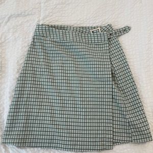 Brandy Melville green plaid skirt